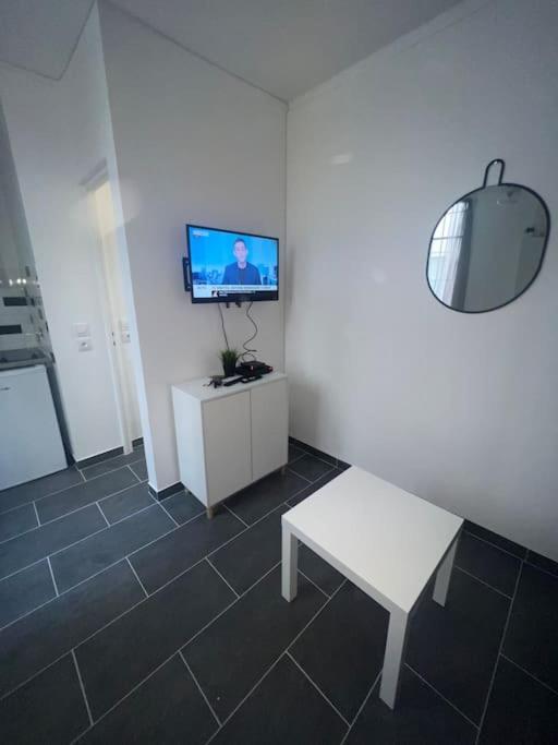 Studio Cosy Refait A Neuf Levallois Exteriér fotografie
